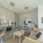 Xpce Urban 2 Skyline Parking Free Apartment *